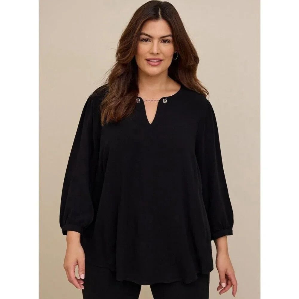 NWT TORRID Black Long Sleeve Crepe Chainlink Blouse Minimalist SIZE 5 5X